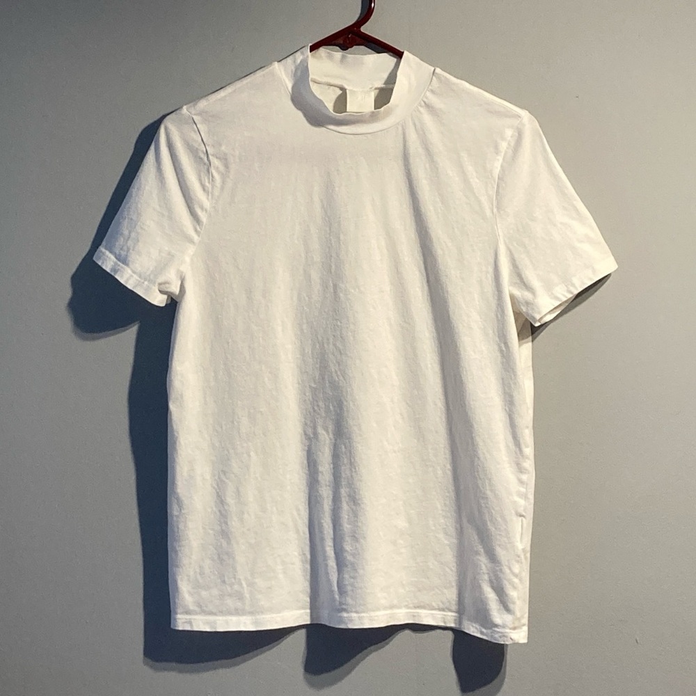 H&M mock neck basic white tee - Picture 3 of 9